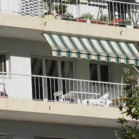 Centre Et A Pied Echappee