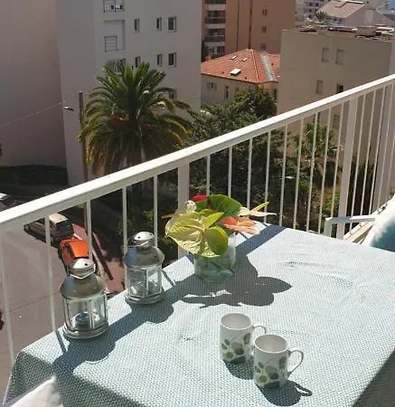 Centre Et à Pied échappée * Cannes