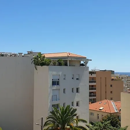 Centre Et A Pied Echappee * Cannes