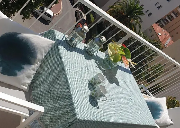 Centre Et A Pied Echappee