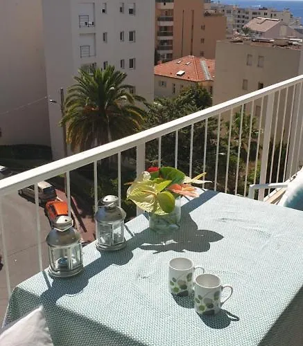 Centre Et A Pied Echappee * Cannes