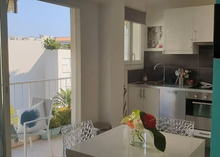 Centre Et A Pied Echappee Cannes